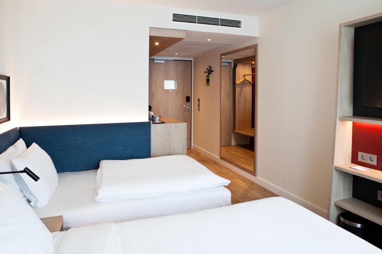 Hampton By Hilton Regensburg Hotel Exterior foto