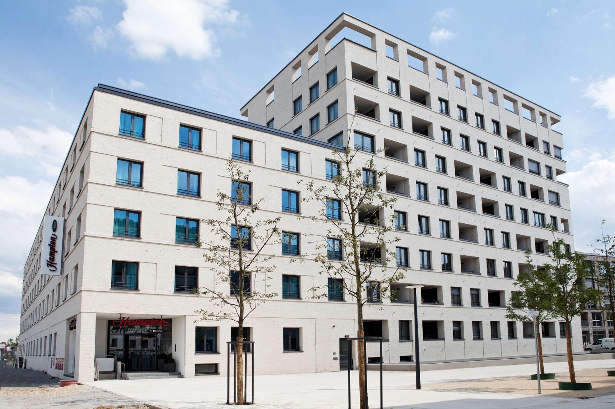 Hampton By Hilton Regensburg Hotel Exterior foto