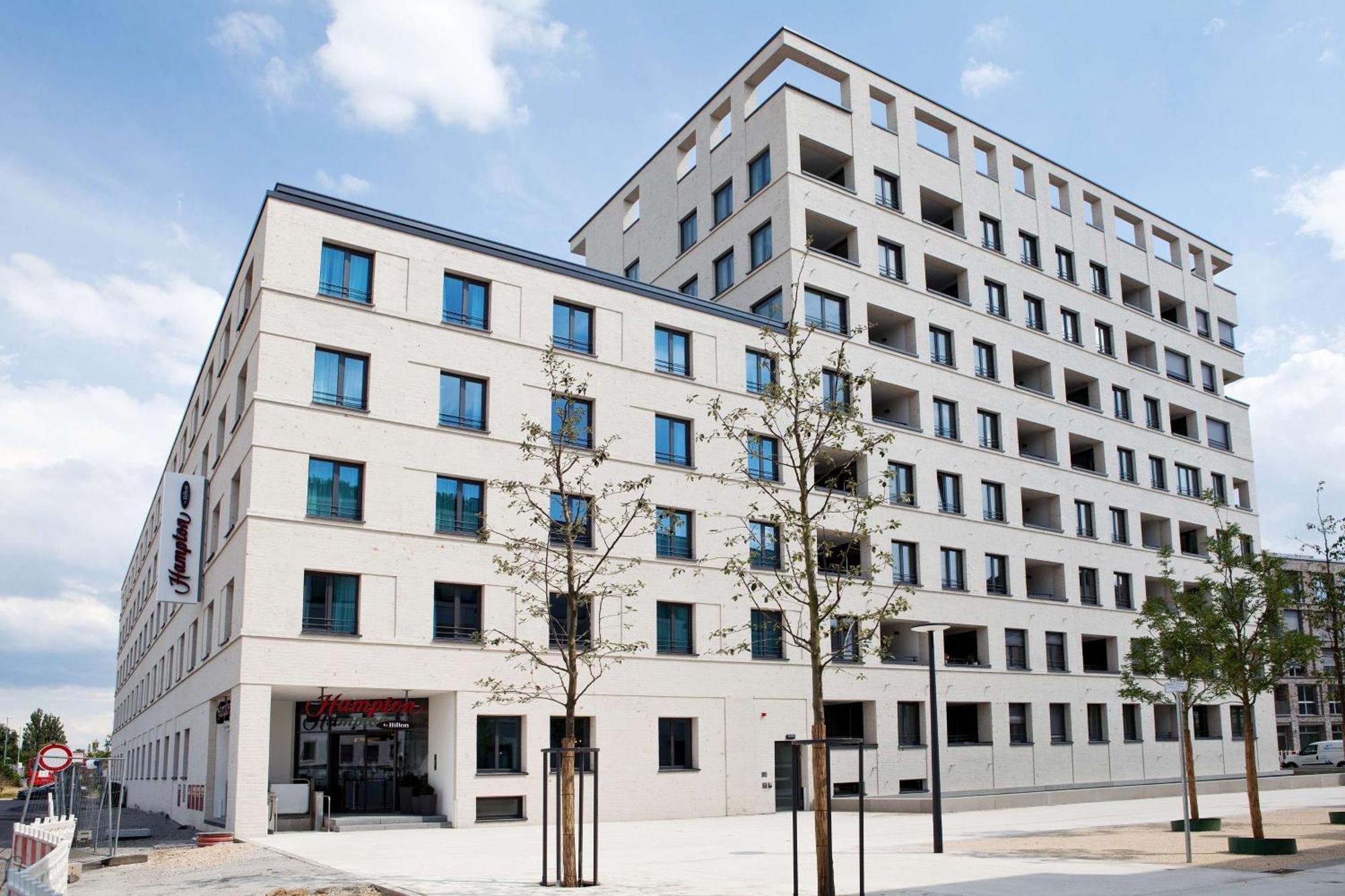 Hampton By Hilton Regensburg Hotel Exterior foto